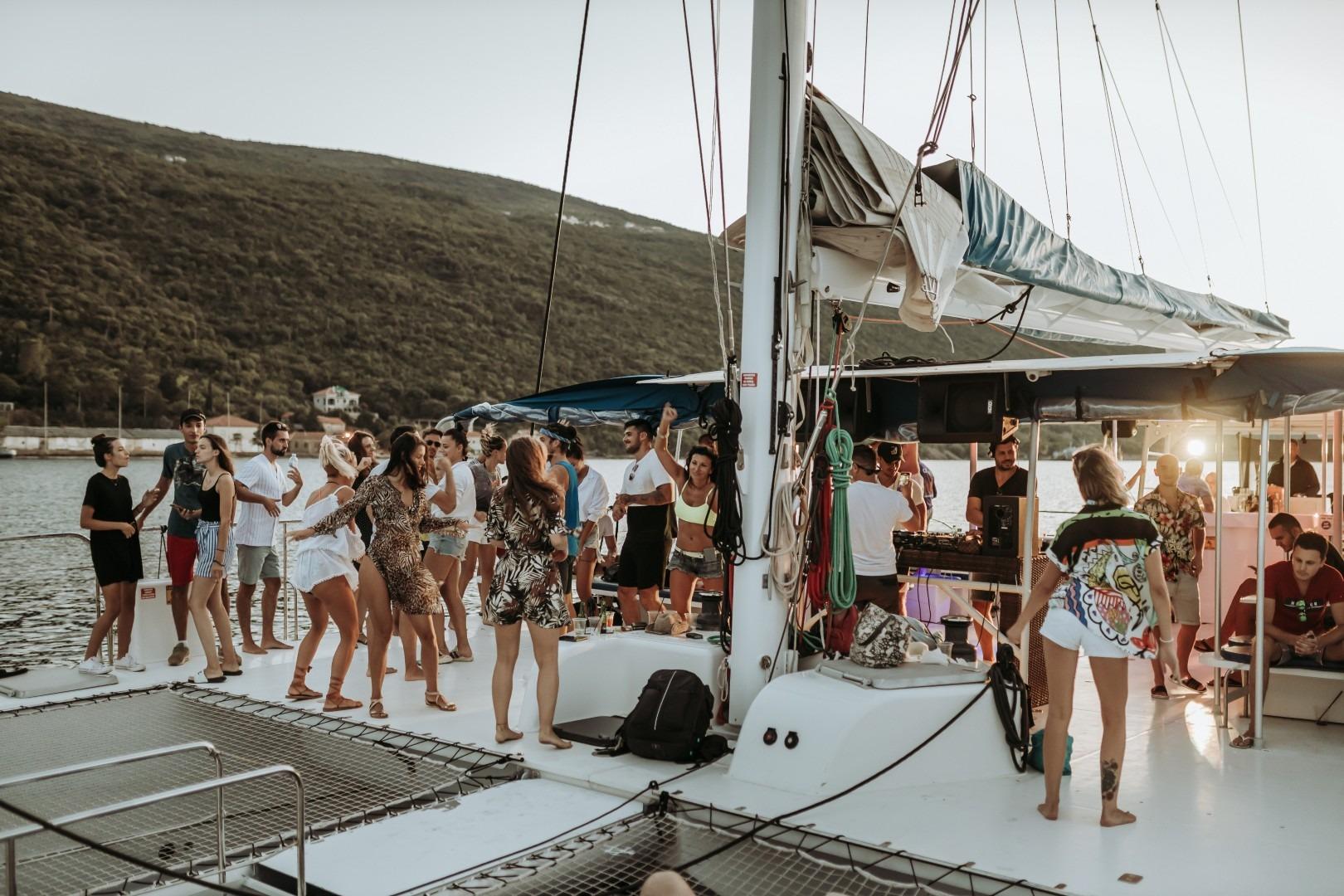 2015 Fountaine Pajot 80 Tahiti